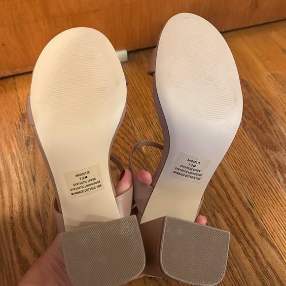Never Worn Steve Madden Beige/Tan heels for summer - Picture 3 of 3